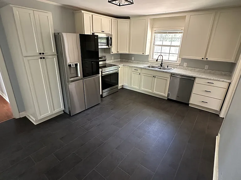 2809 Broadway Blvd — Photo 7