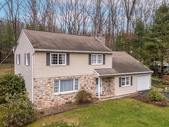 2nd image of 1695 Princeton Dr