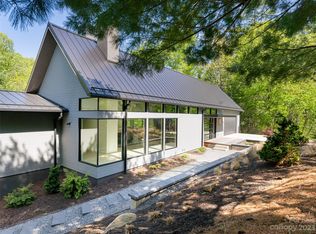 6 Waterside Dr, Asheville, NC 28804