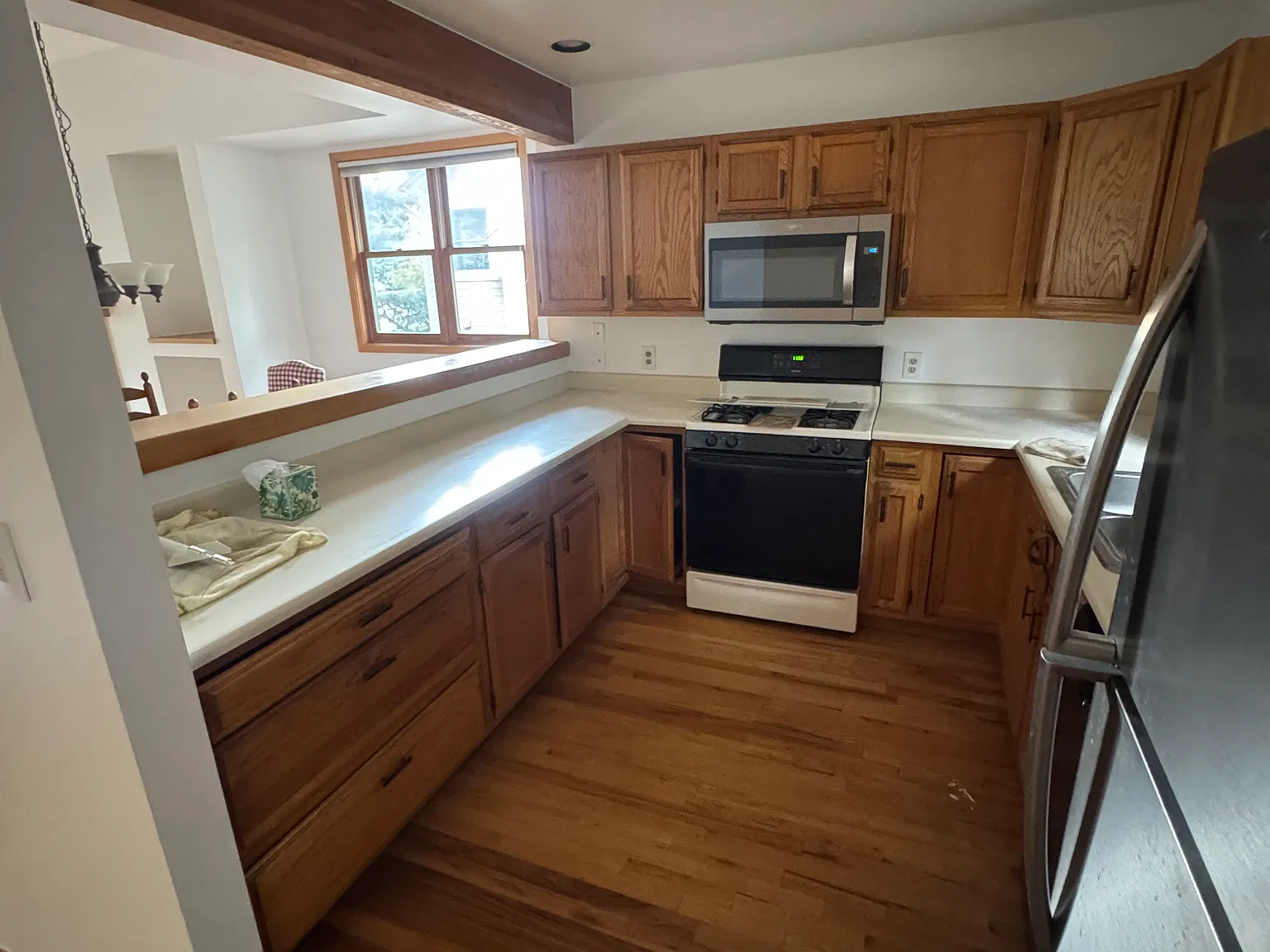 3 bed, 2.5 bath, 1608 sqft, $4,900 — Photo 4