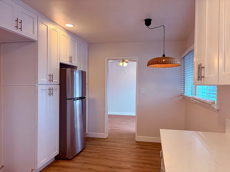 195 E Hullett St — Photo 5