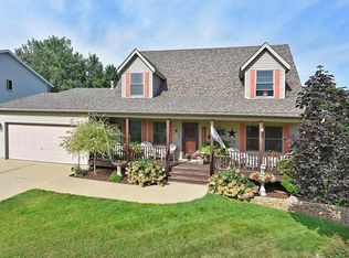 1720 Sunbird Dr, Faribault, MN 55021