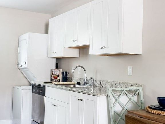 5th image of 1005 Buist Ave #2