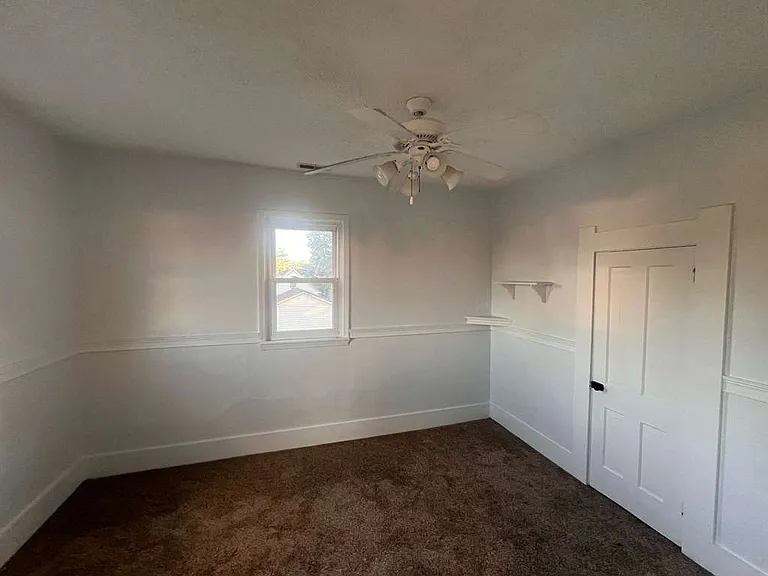 70 Washington Ave — Photo 12