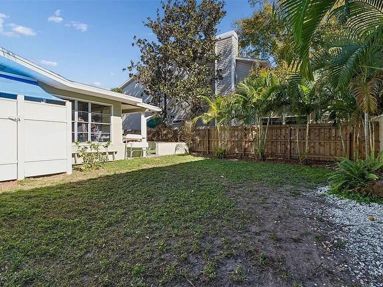 2302 S Arrawana Ave — Photo 56