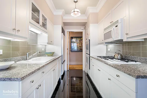 Sold by Sotheby's International Realty | media 12