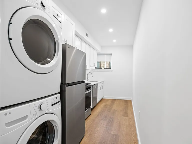 723 West Ave #3 — Photo 16