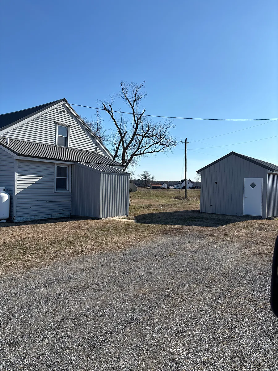 Building Photo - 36134 Parker Rd