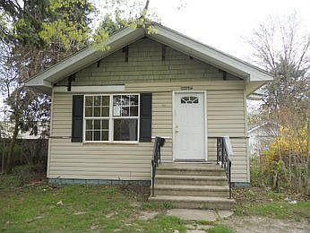 1st image of 1112 Lum Ave