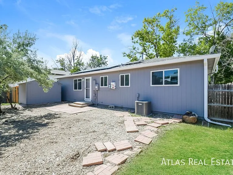 730 S Oakland St — Photo 31