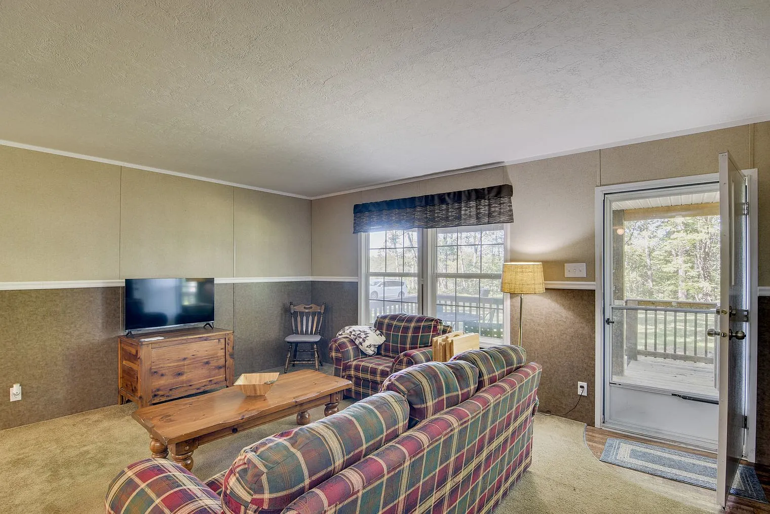 2 bed, 2.0 bath, 1140 sqft, $3,027 — Photo 3