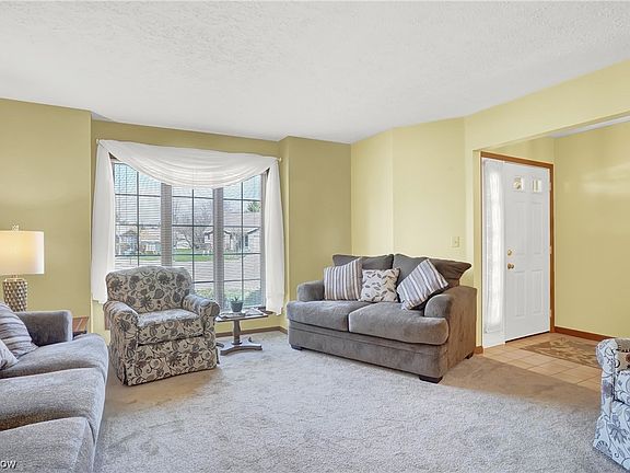 4th image of 10583 Royal Oak Dr #35A