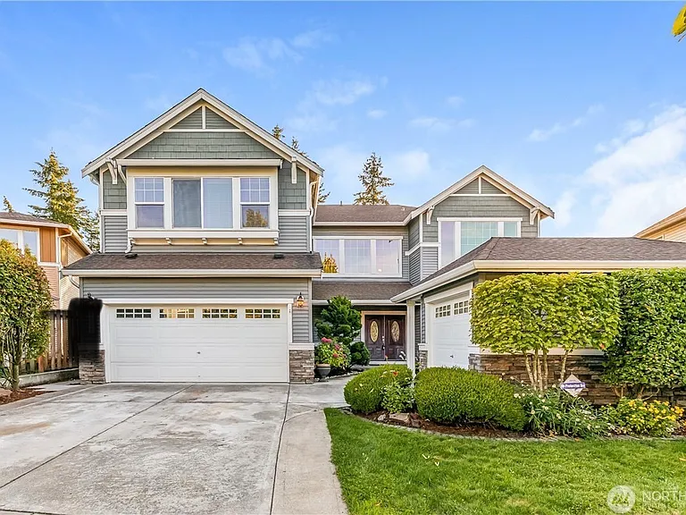 6735 Montevista Dr SE — Photo 1