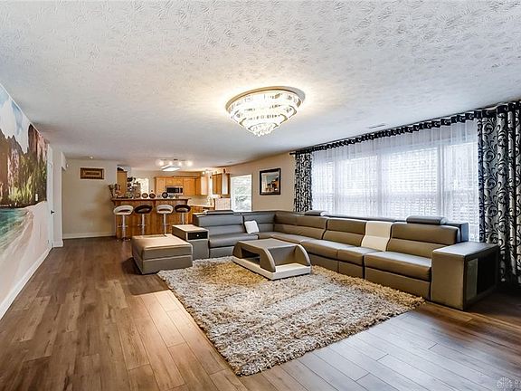 5th image of 6903 Coburn Ct