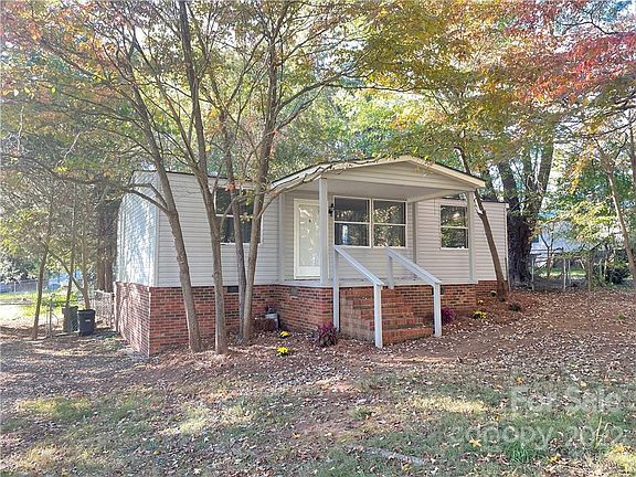 2nd image of 340 Montego Ln