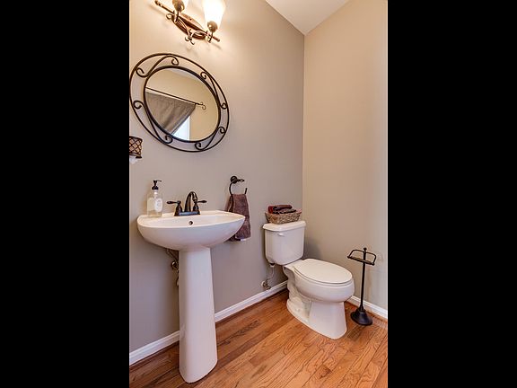 3rd image of 6950 Jockey Club Ln