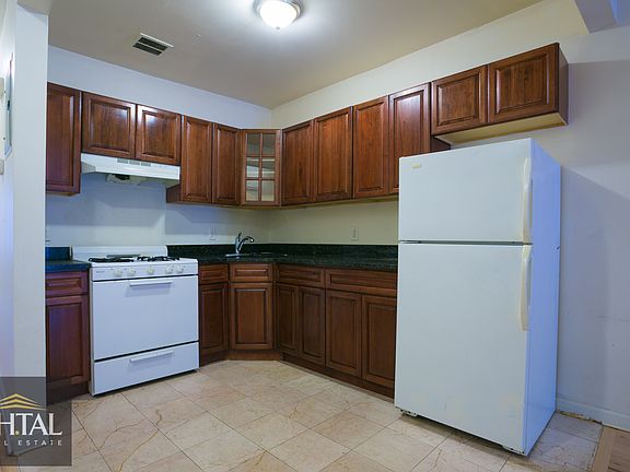 5th image of 290 Quincy St