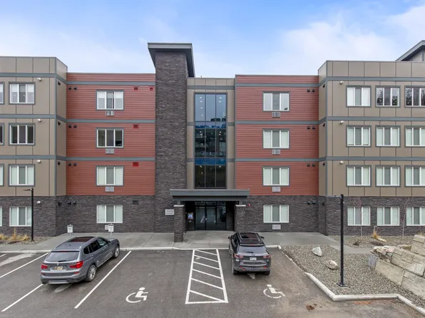 3434 McKinley Beach Dr #209, Kelowna, BC V1V 0H3
