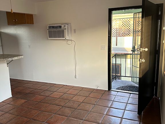 3rd image of 433 N Raymond Ave