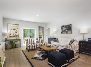 365 Tiliwa St, Summerville, SC 29486