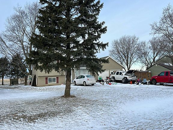 3rd image of 3115 E 2380th Rd