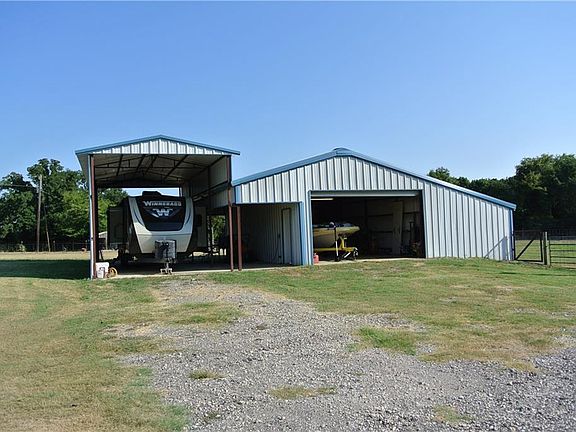 4th image of 10042 Fm Road 1390