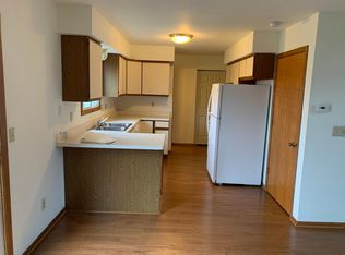 8853 17th Ave, Kenosha, WI 53143