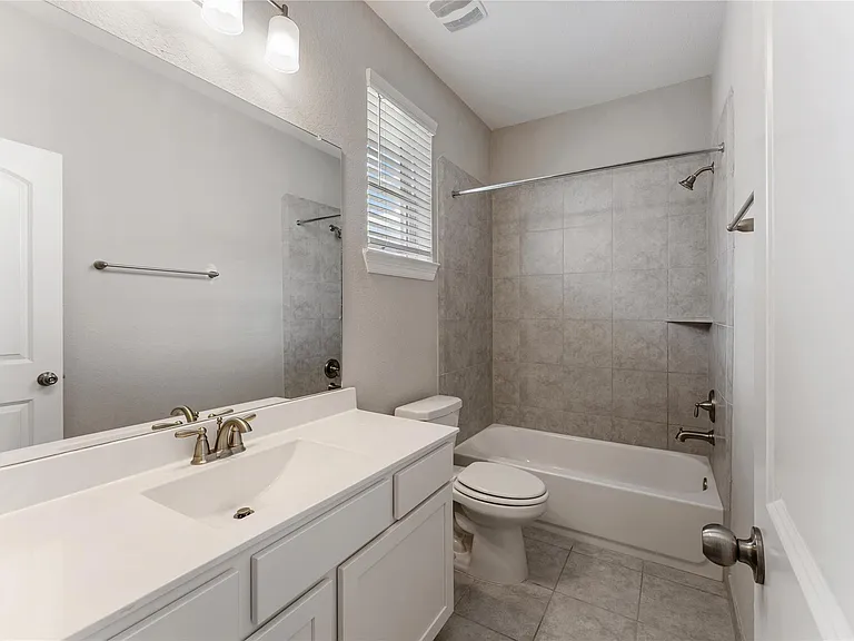 24014 Corinaldo Ct — Photo 37