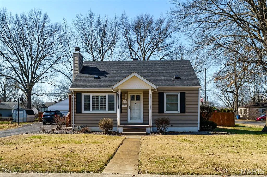 1802 Bremen Ave photo 1