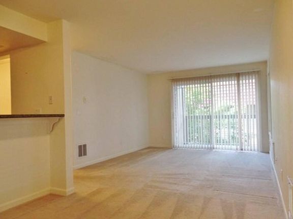 5th image of 14006 SE 6th St APT 12