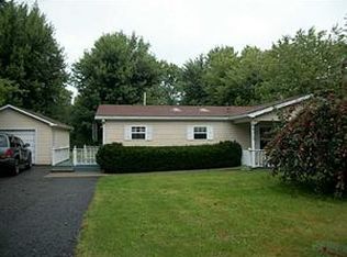 8825 Chestnut Ridge Rd, Gasport, NY 14067