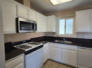10623 Chestnut St #23, Los Alamitos, CA 90720