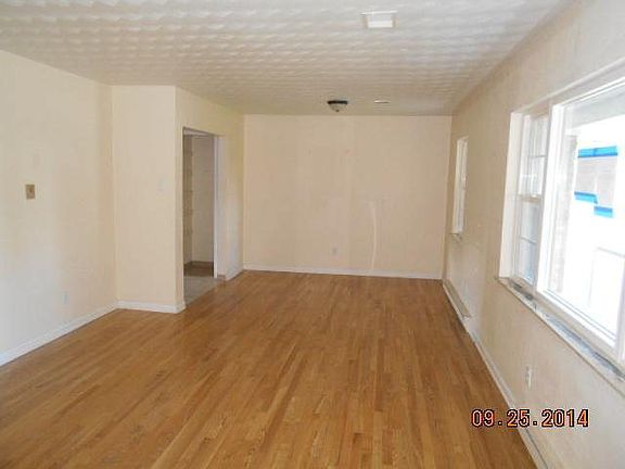 4th image of 120 Munich Ct