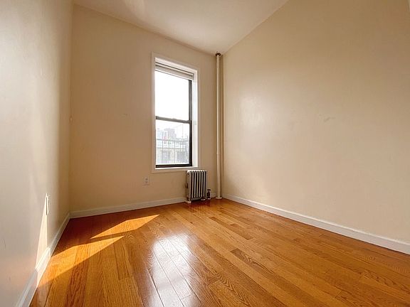 4th image of 52 Henry St #5