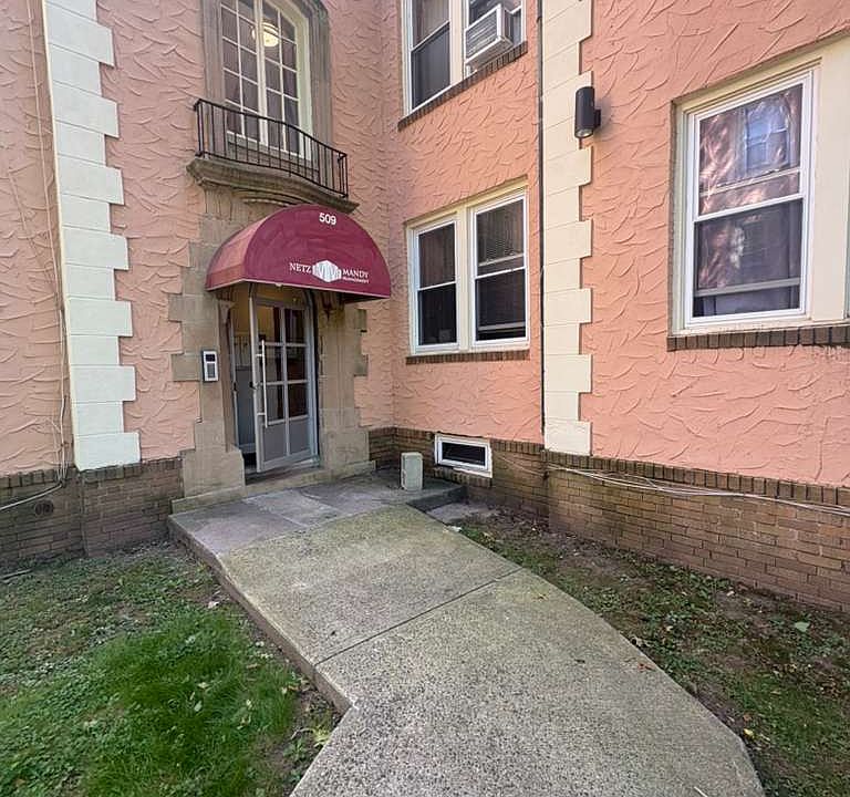 1st image of 511 Norton Pkwy #22B