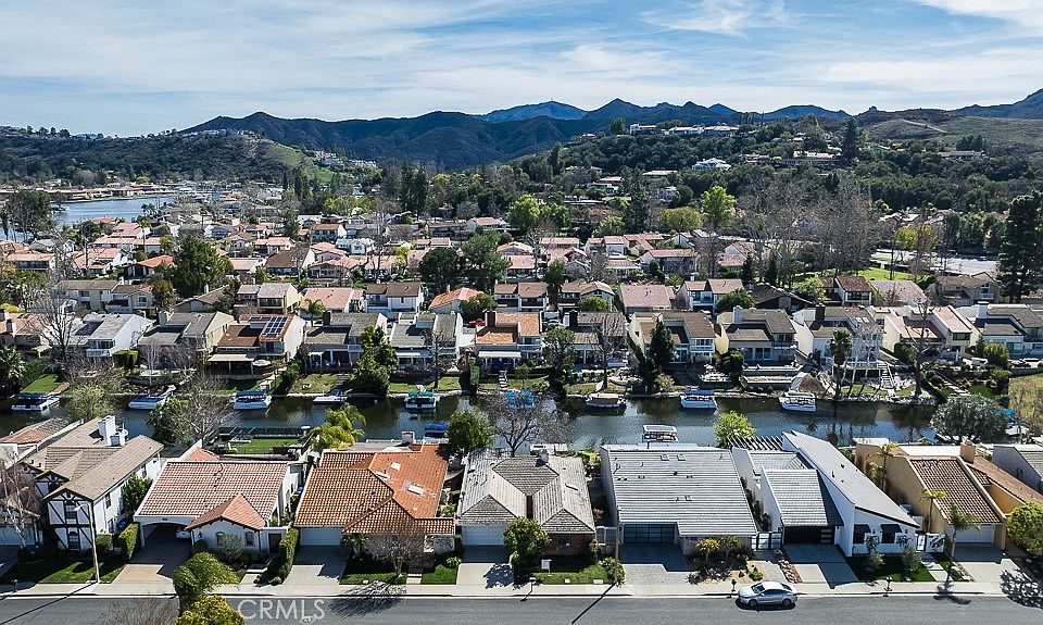 1st image of 2394 Leeward Cir