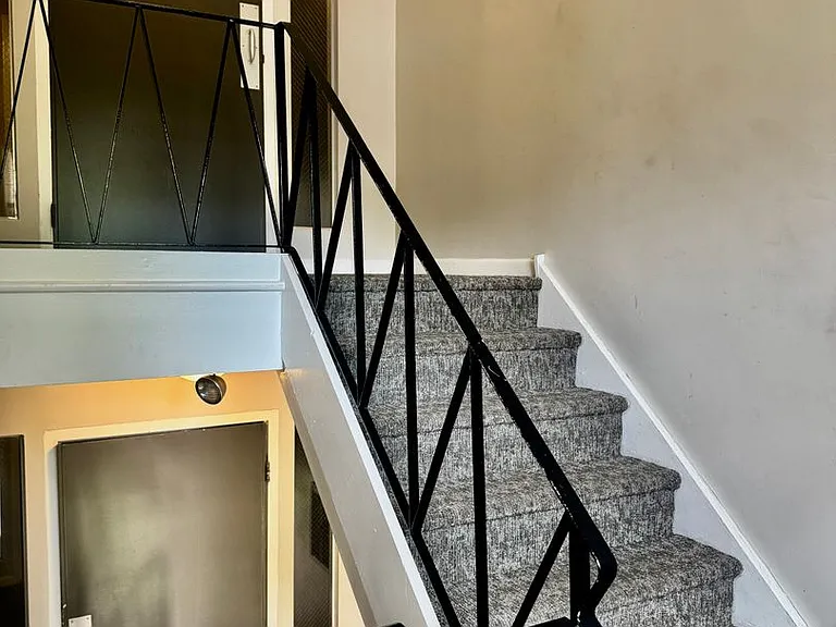21-23 Morton Ave — Photo 11