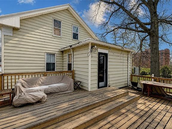 3rd image of 38 Pleasant St