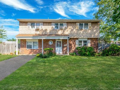 23 Caroline Court, North Babylon, NY, 11703
