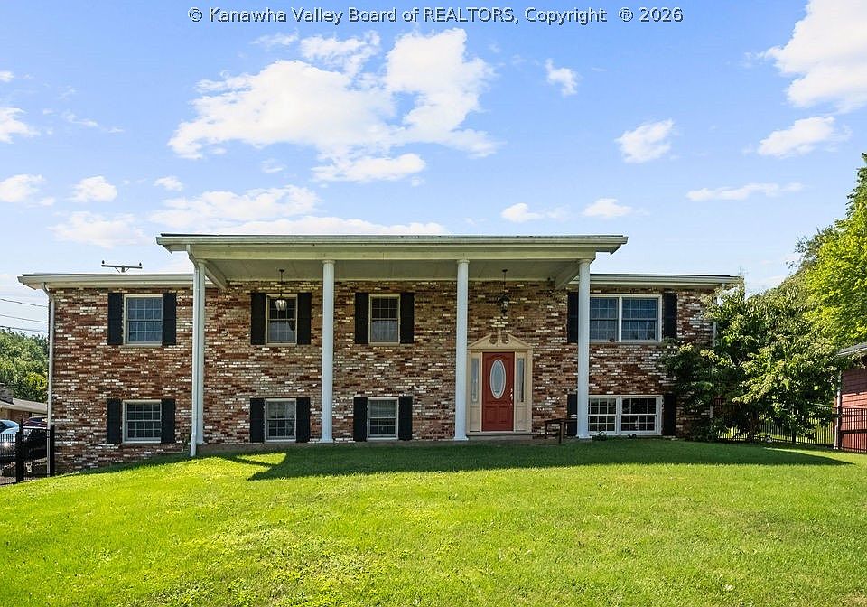 1st image of 1815 Pinewood Dr