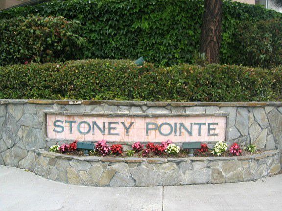 Stoney Pointe Monument