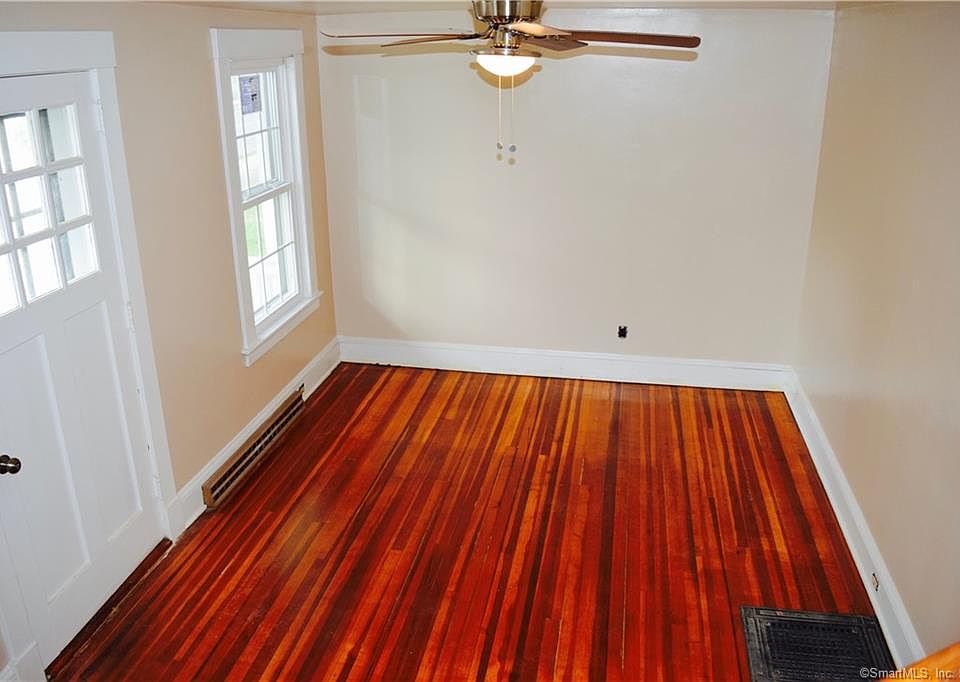 2nd image of 166 Cooper Hill St Unit 166