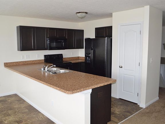 2nd image of 376 Rocky Pointe Ct