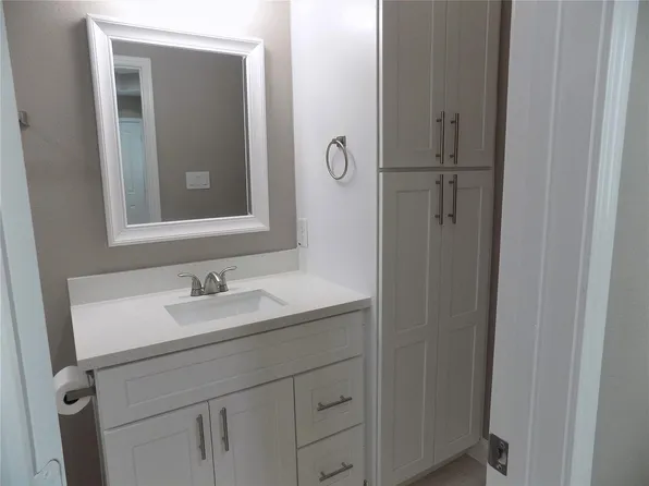 (undisclosed Address), Lansing, MI 48912
