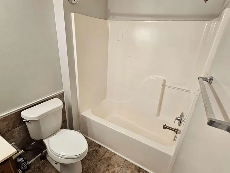 6141 Long Shore Dr — Photo 16