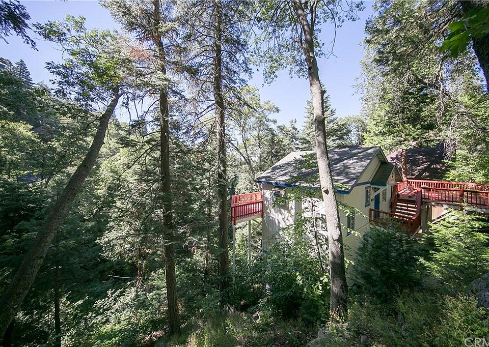 1st image of 566 Hillside Dr