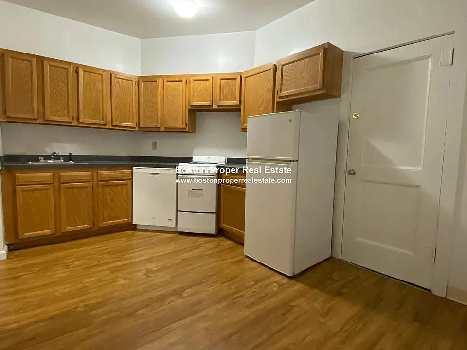 1069 Beacon St #1