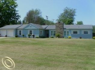 440 Elliott Rd, Fowlerville, MI 48836