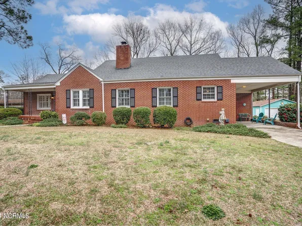 105 School Street, Pinetops, NC 27864