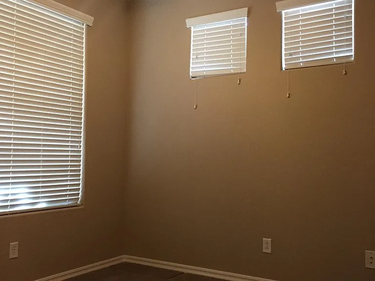 14558 W Port Royale Ln — Photo 9